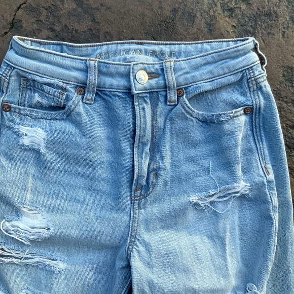 AMERICAN EAGLE | Mom Jeans | Distressed | Size 00 Reugualar - Picture 4 of 9